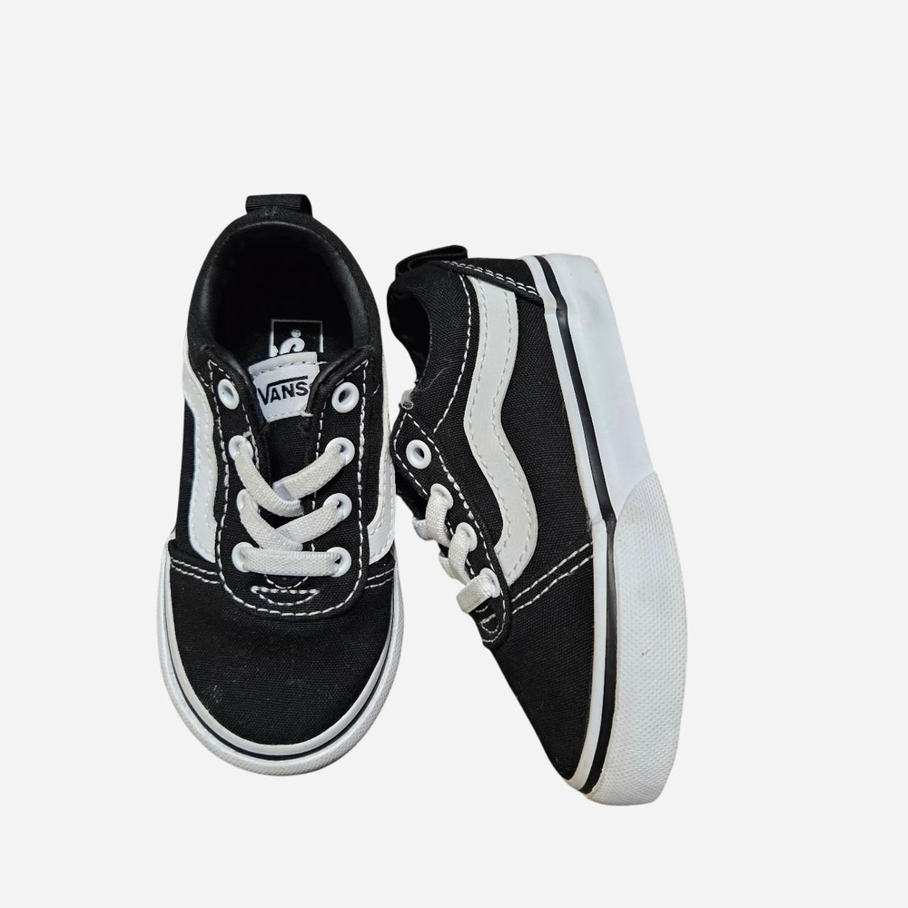Vans Kids Black and White Old Skool Low Top Sneakers
